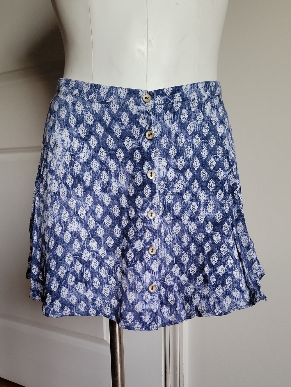 Full Tilt Tilly's Periwinkle Blue Geometric Button Front Skater Skirt XS